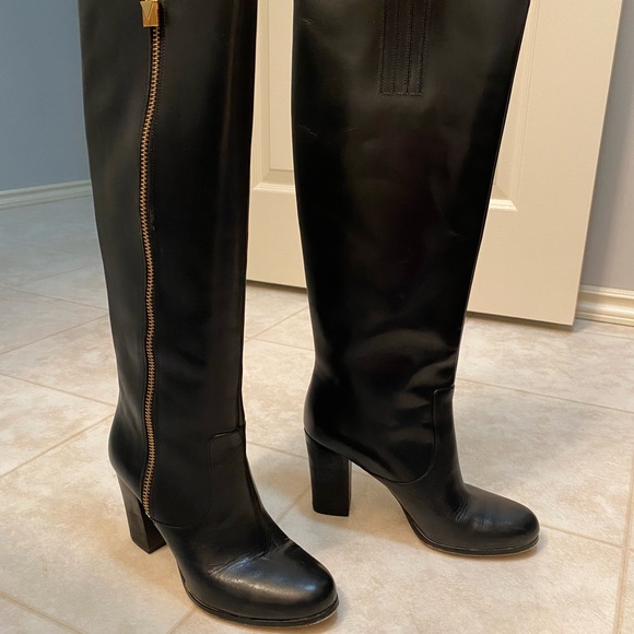 get $5 🔅Michael Kors wide calf heeled boots